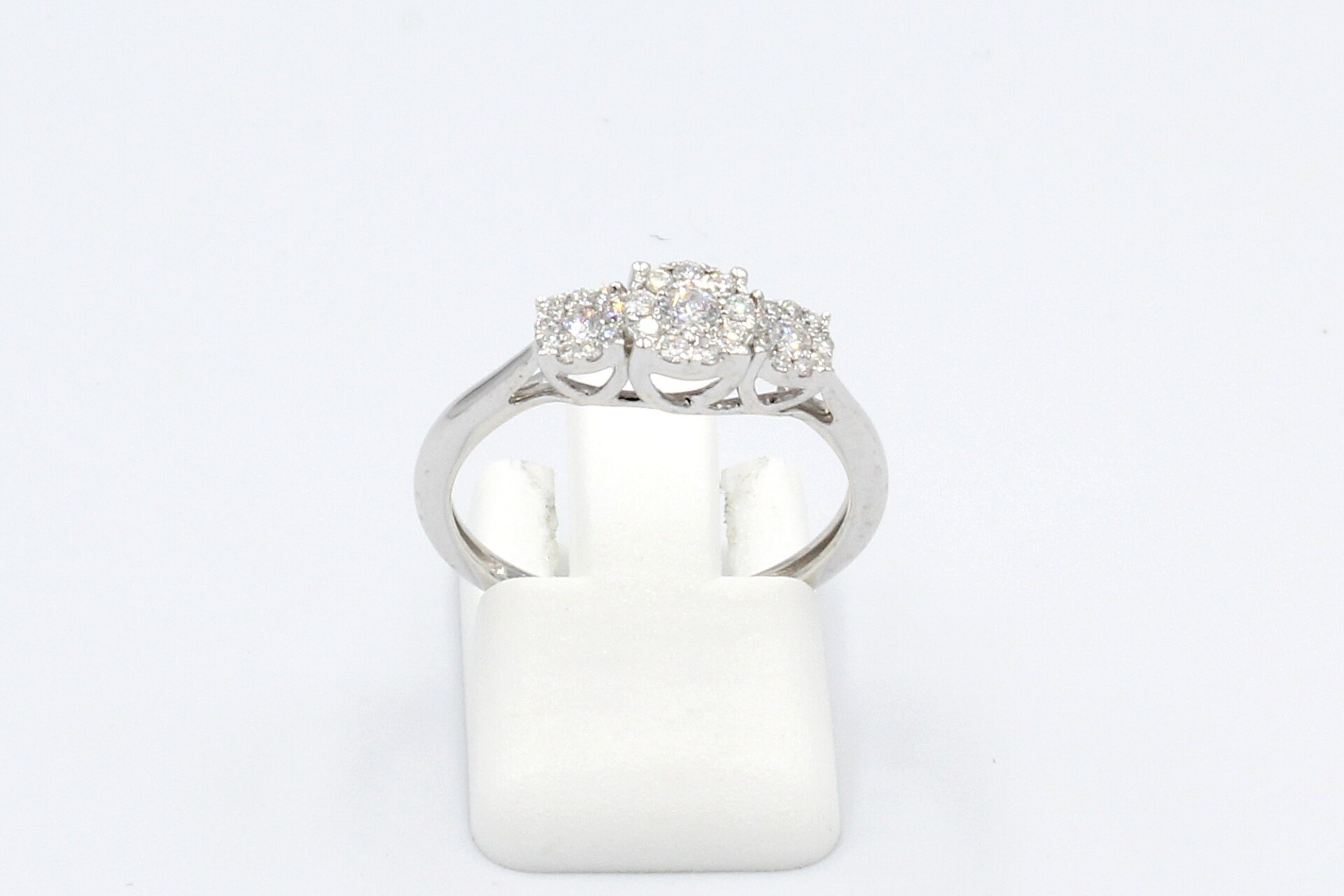 Multi-Diamond Engagement Ring (Code: 20387)