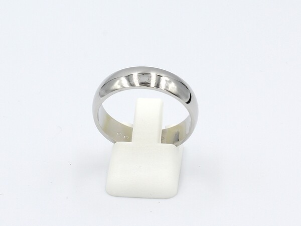 front view of a 6mm thick platinum wedding ring