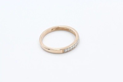 a rose gold diamond wedding ring