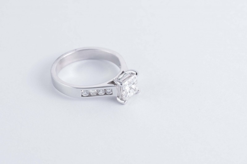 a solitaire diamond platinum engagement ring 