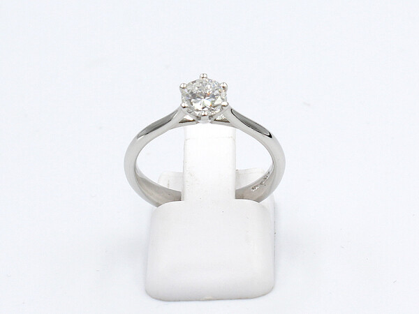 front view of a platinum diamond solitaire ring