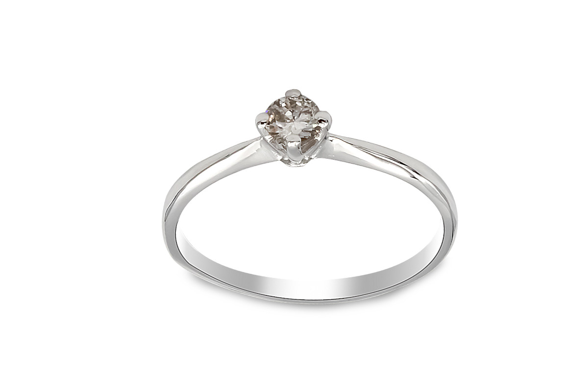 platinum solitaire diamond ring