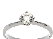 a claw setting on an engagement ring