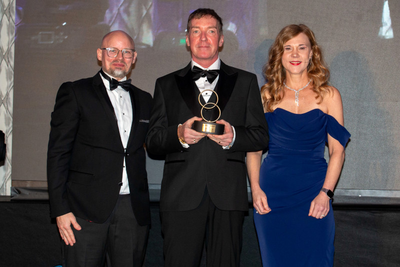 martin gear accepting his jeweller of the year award 2024