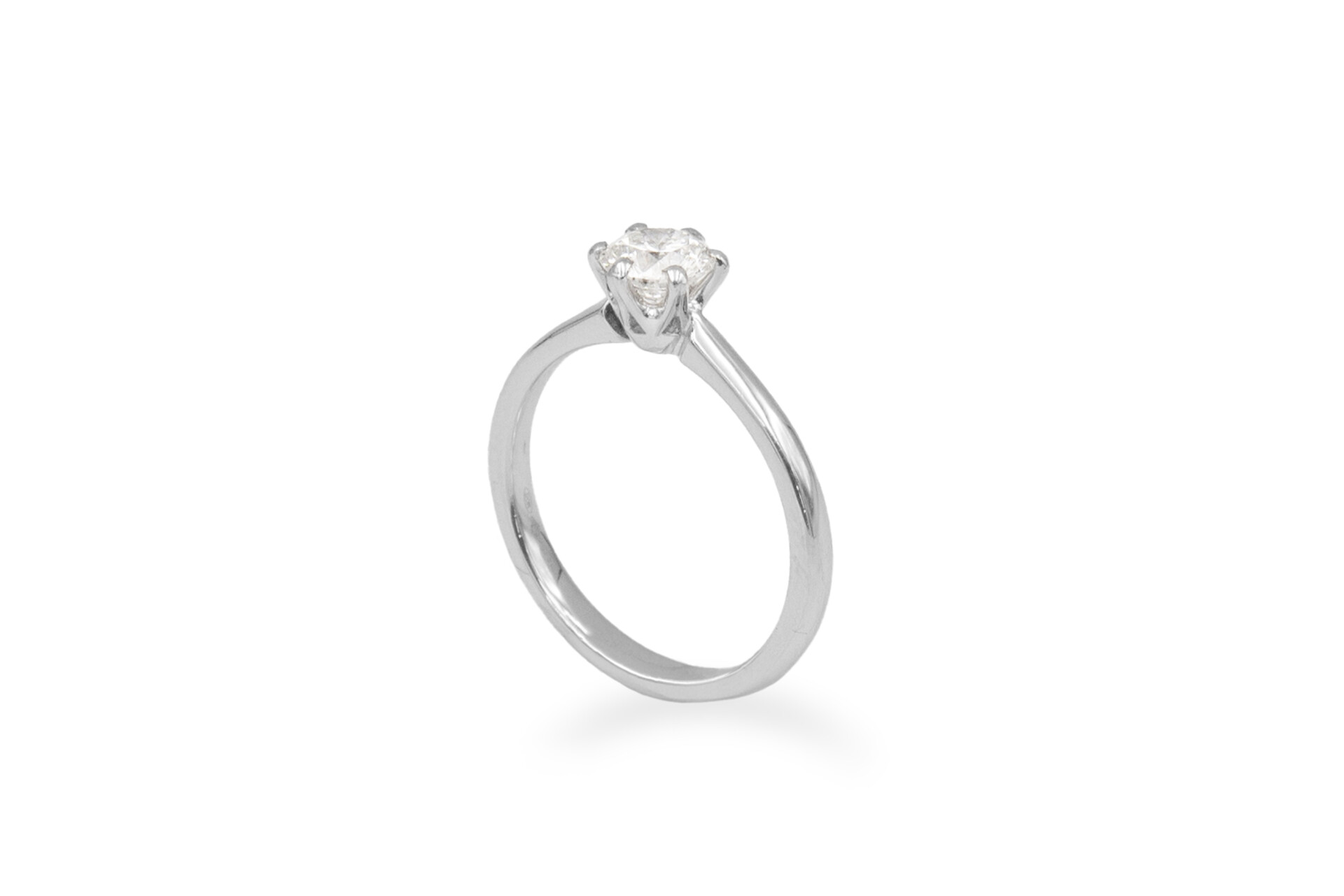DIAMOND-SOLITAIRE-ENGAGEMENT RING