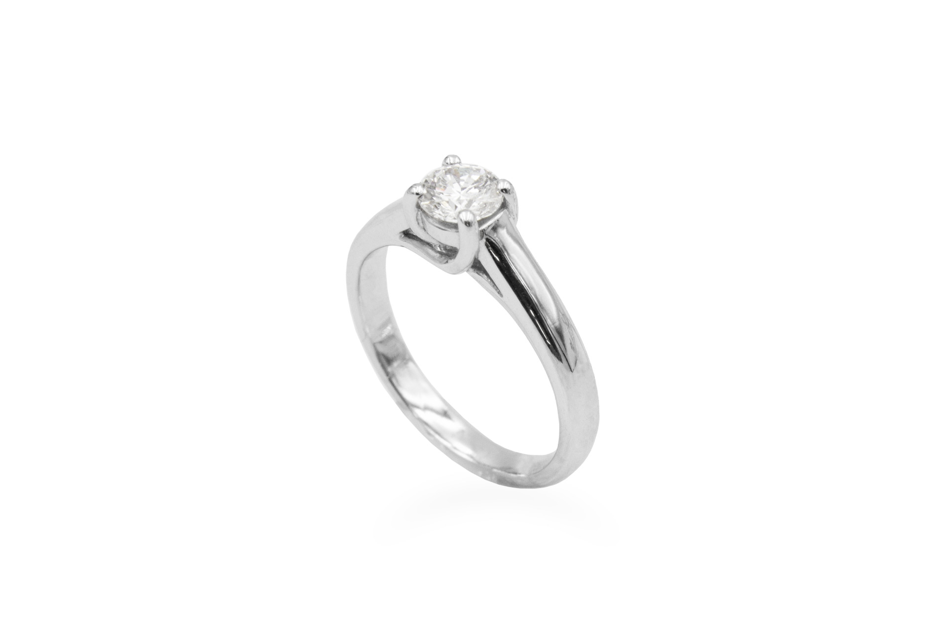 platinum solitaire diamond ring