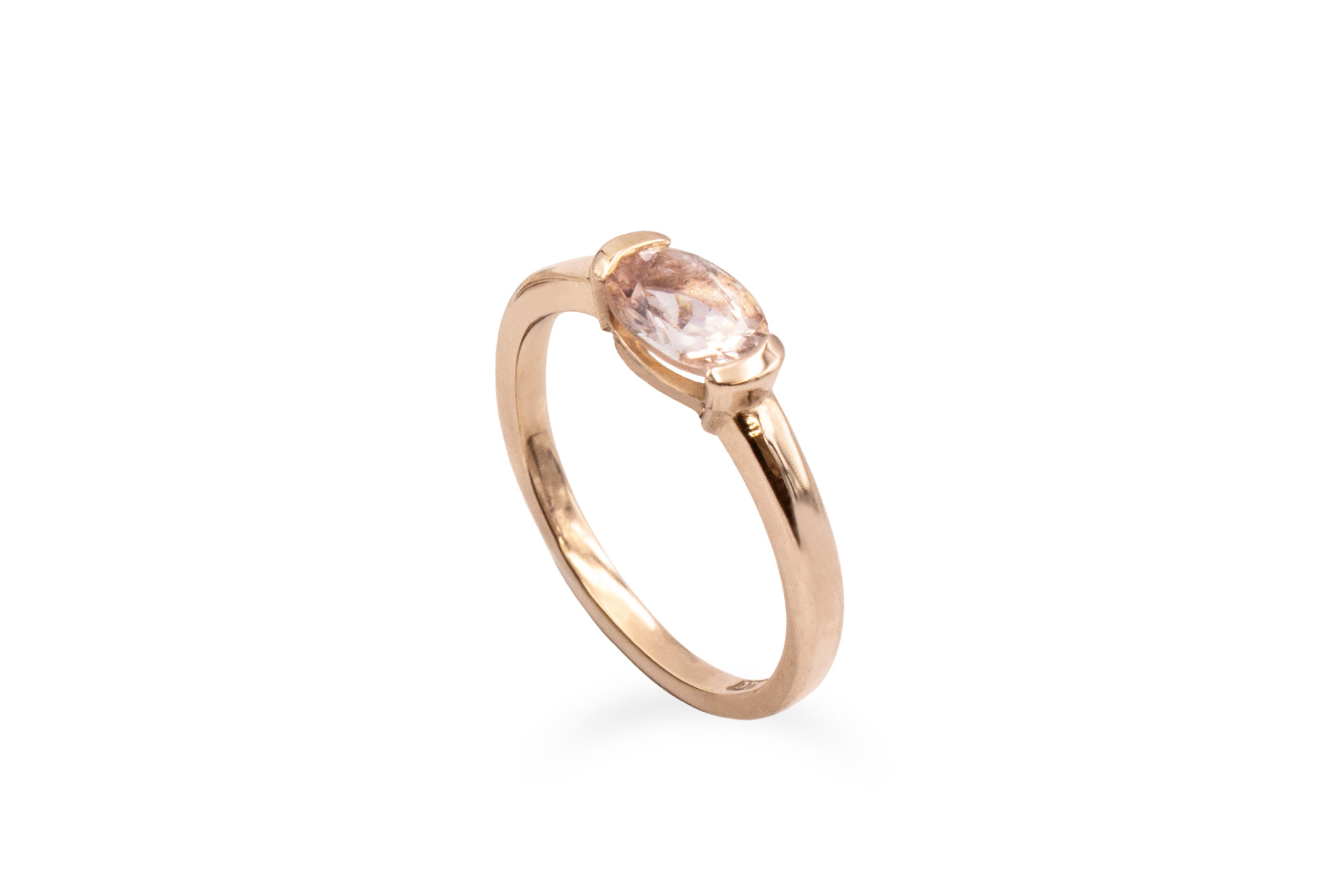oval cut morganite rose gold engagement ring