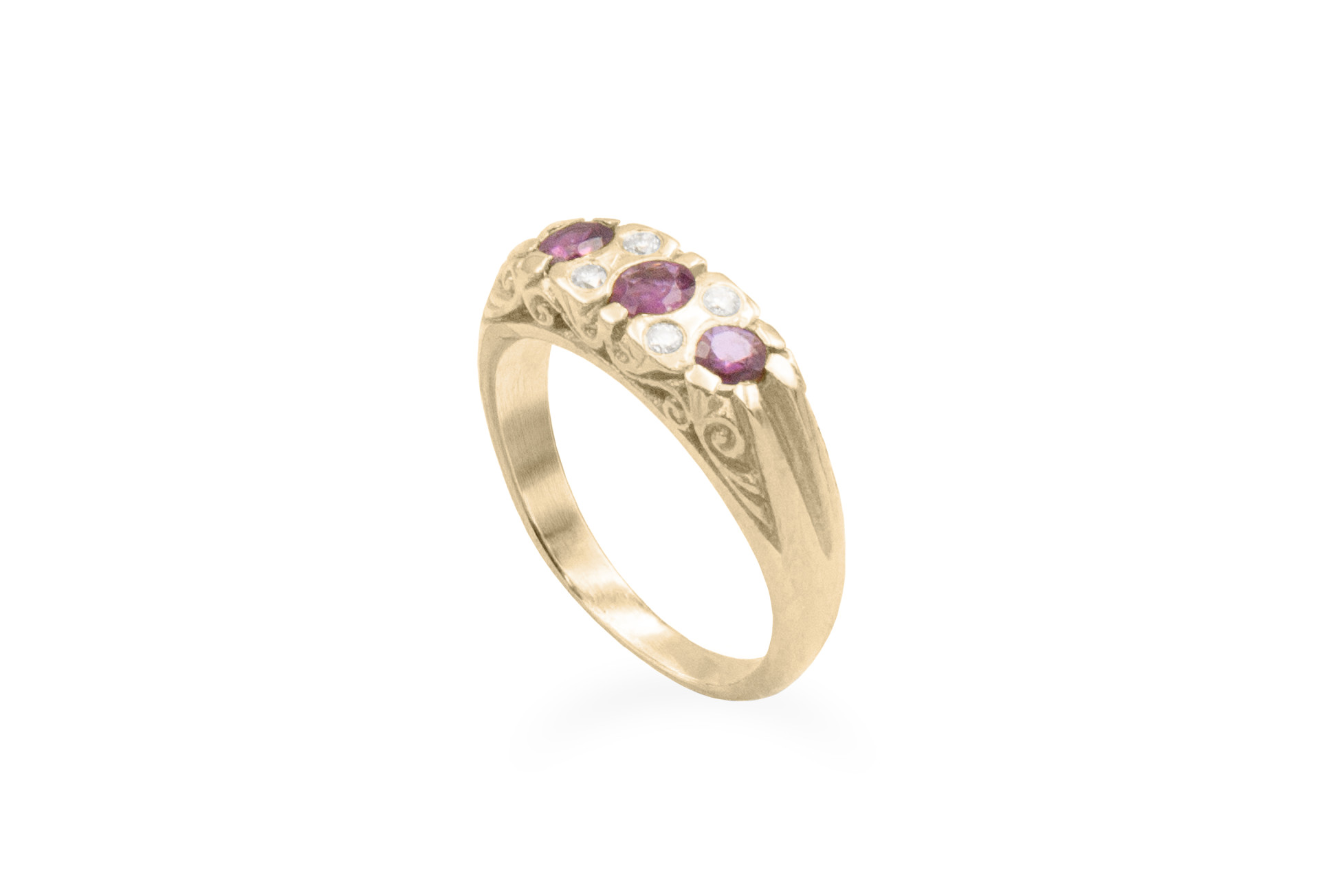 antique style ruby and diamond yellow gold ring
